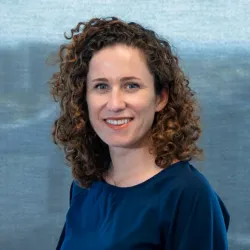 Headshot of Dr Liz Killen.