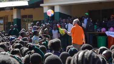 Science Circus International -  screenshot from video 8