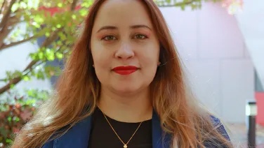 Elena Denia headshot